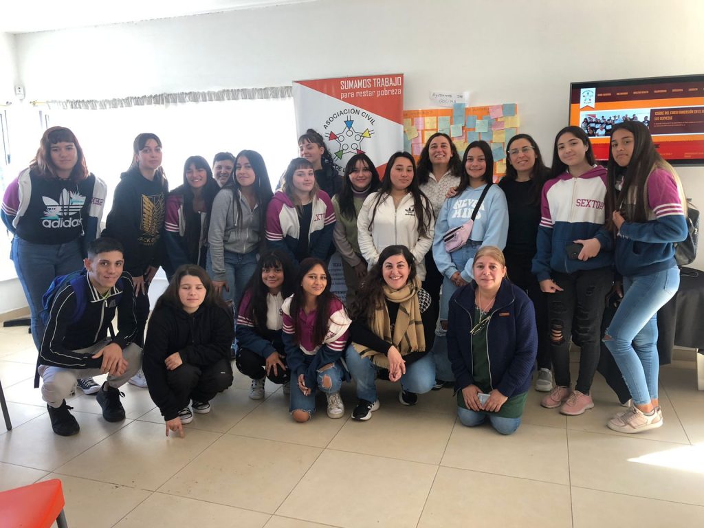 ABRIENDO LAS PUERTAS DEL APRENDIZJE Y LA SOLIDARIDAD